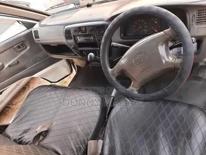 Toyota TownAce 2001 White