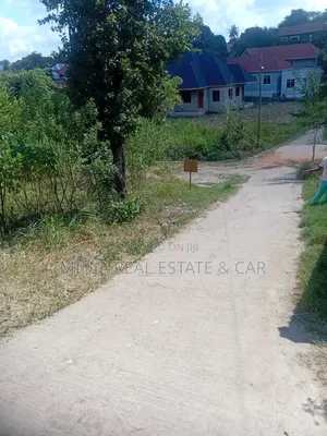 Kiwanja Kinauzwa Mbezi Malamba Mawili