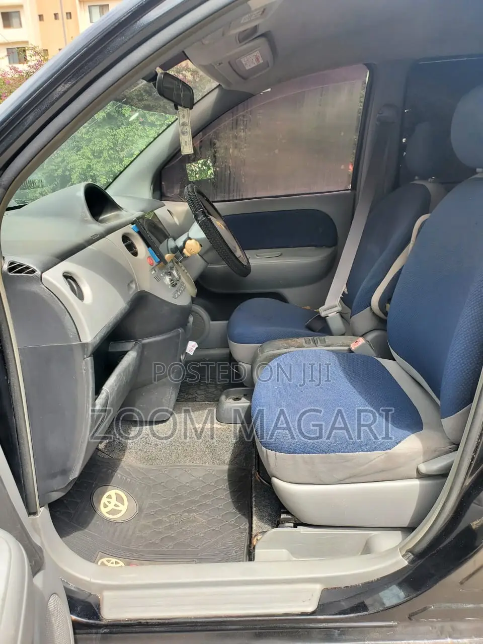 Toyota Sienta 2006 Black