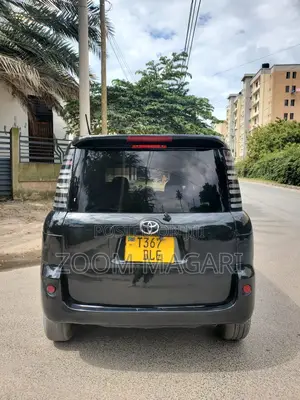 Toyota Sienta 2006 Black