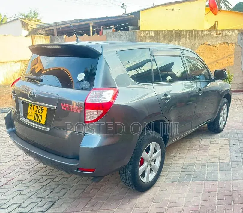 Toyota Vanguard 2008 Gray