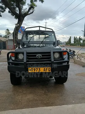 Toyota Land Cruiser 2010 Black