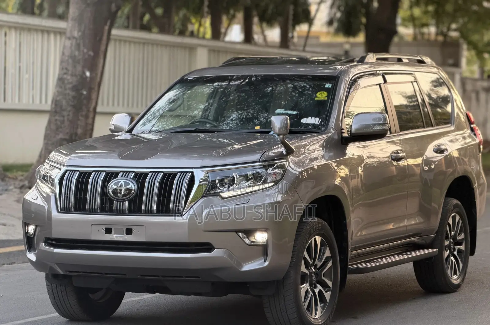 Toyota Land Cruiser Prado 2.7 2023 Gray