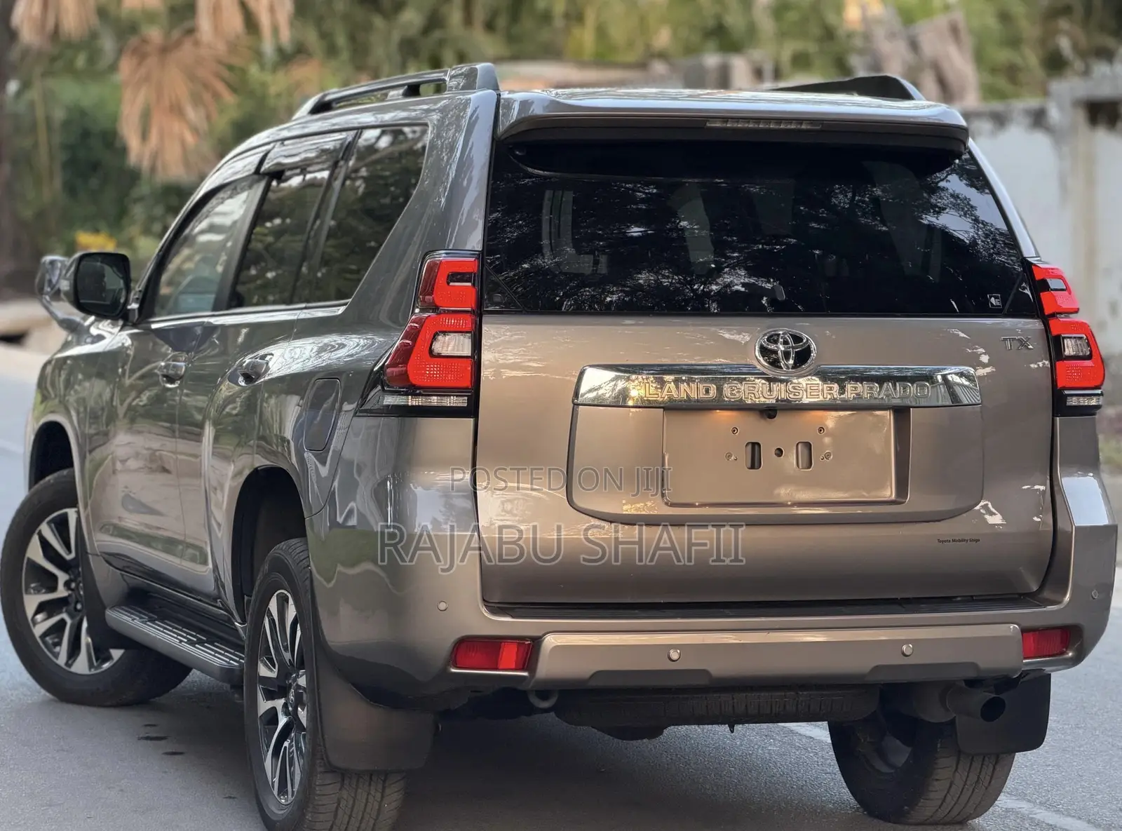 Toyota Land Cruiser Prado 2.7 2023 Gray