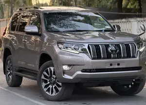 Toyota Land Cruiser Prado 2.7 2023 Gray
