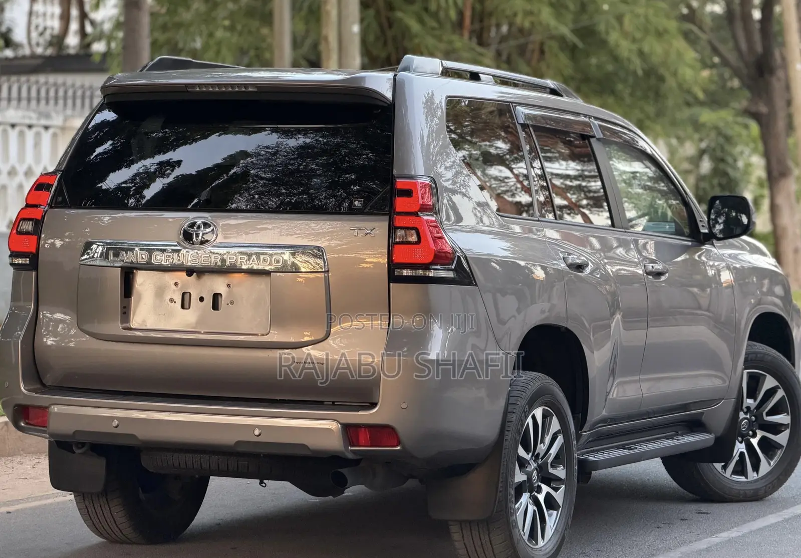 Toyota Land Cruiser Prado 2.7 2023 Gray