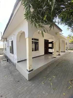 5bdrm House in Changanyikeni, Kigamboni for sale