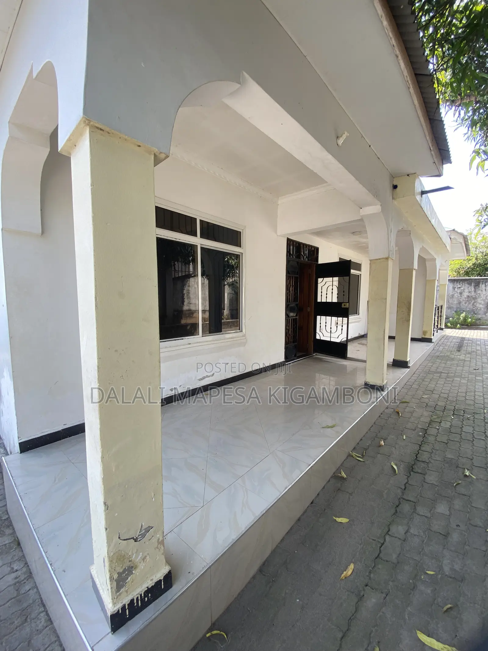 5bdrm House in Changanyikeni, Kigamboni for sale