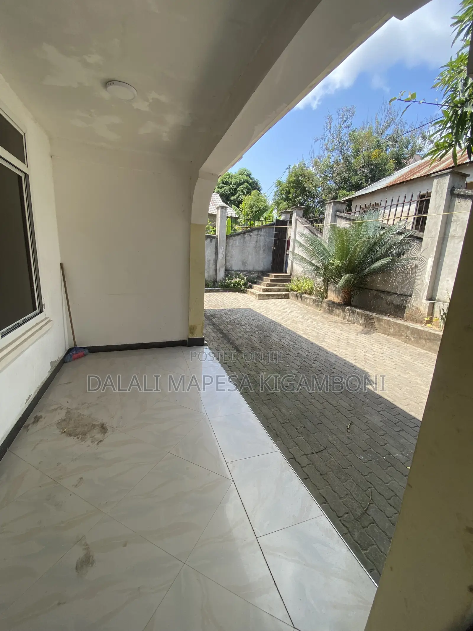 5bdrm House in Changanyikeni, Kigamboni for sale