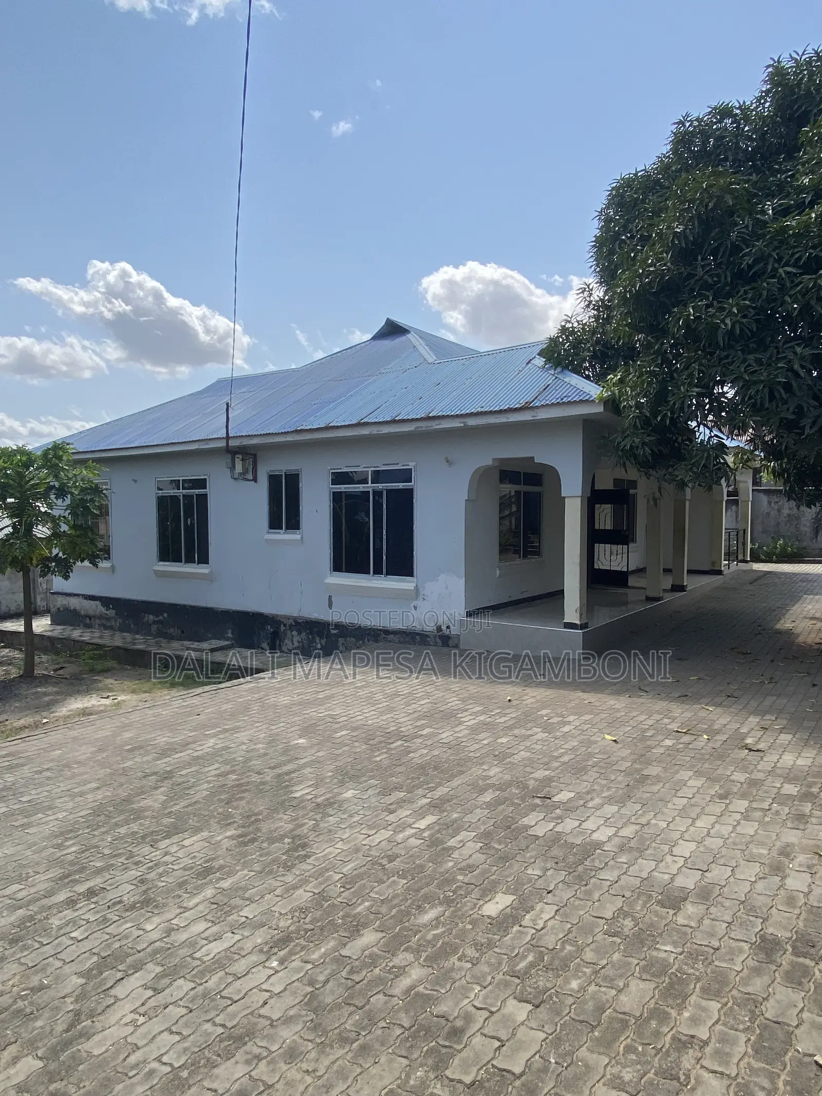 5bdrm House in Changanyikeni, Kigamboni for sale