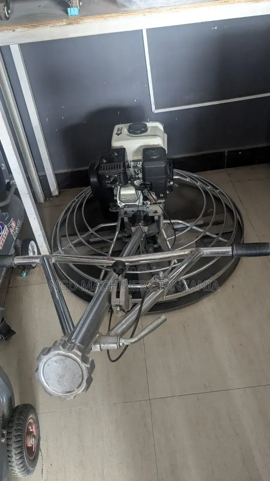 Petrol Float Trowel Machine