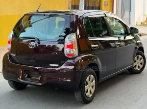 Toyota Passo 1.0 FWD 2011 Burgundy