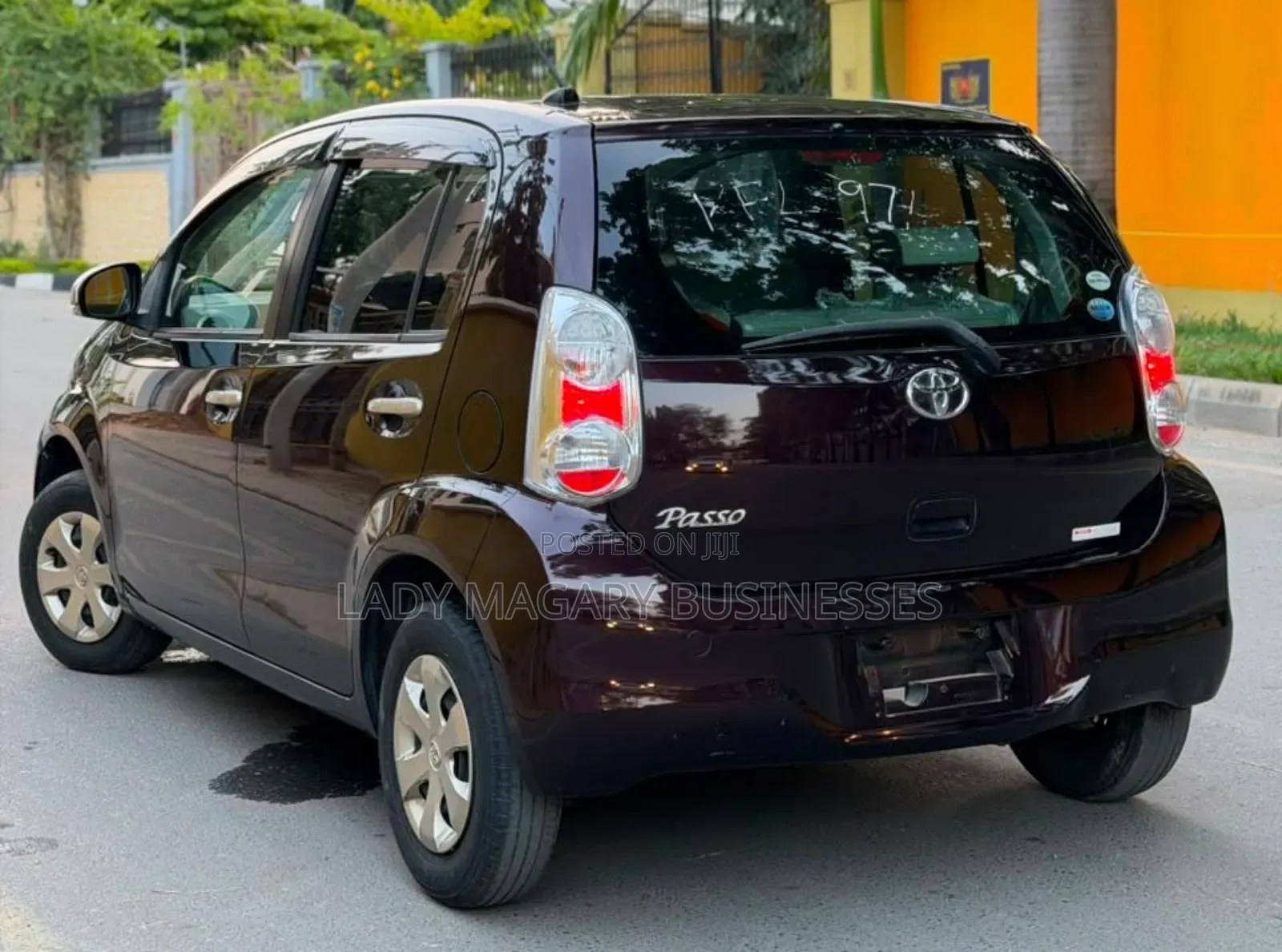 Toyota Passo 1.0 FWD 2011 Burgundy