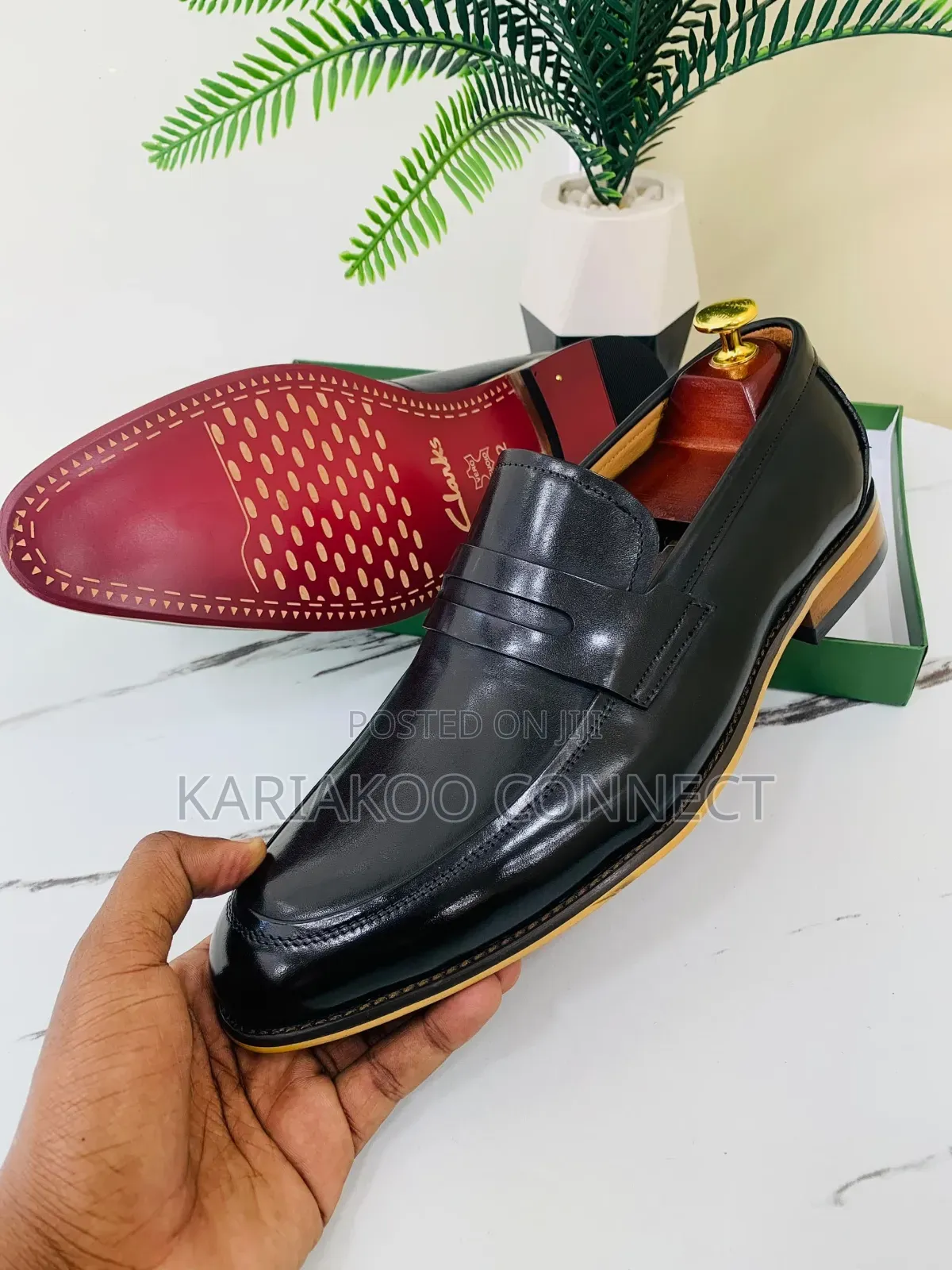 Shoes Clarks on Fire