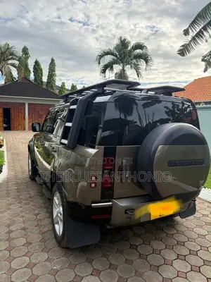 Land Rover Defender 2023 Green