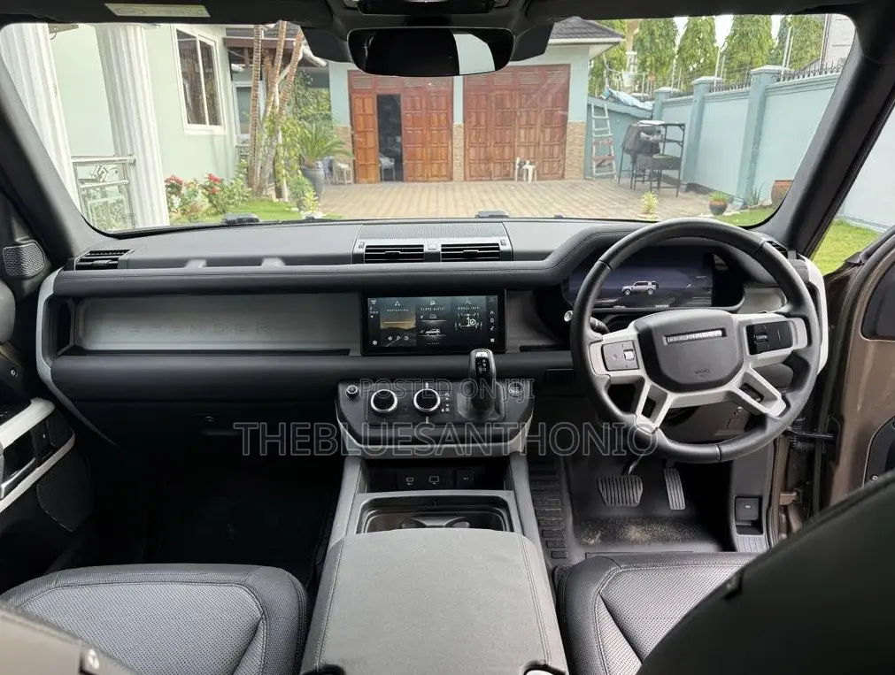 Land Rover Defender 2023 Green