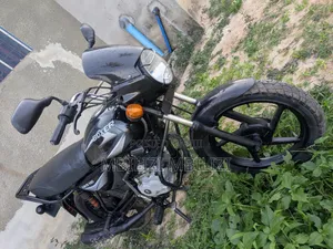 Bajaj Boxer 125 2025 Black