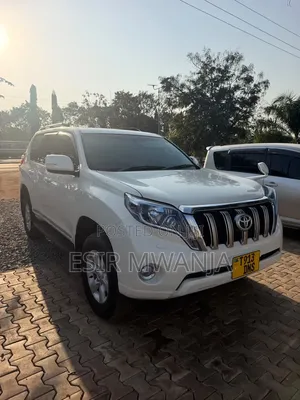 Toyota Land Cruiser Prado 2016 White