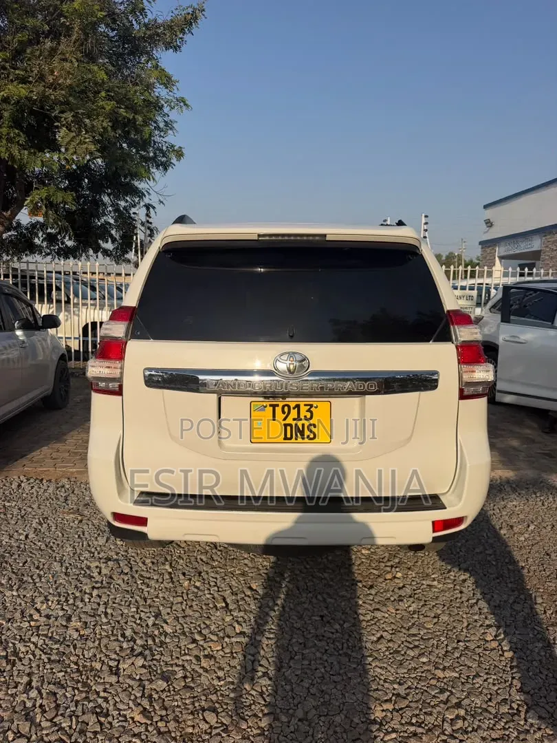 Toyota Land Cruiser Prado 2016 White