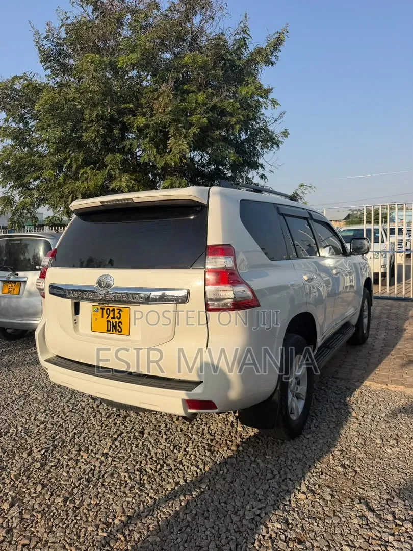 Toyota Land Cruiser Prado 2016 White