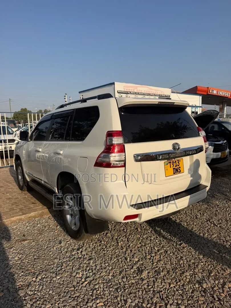 Toyota Land Cruiser Prado 2016 White