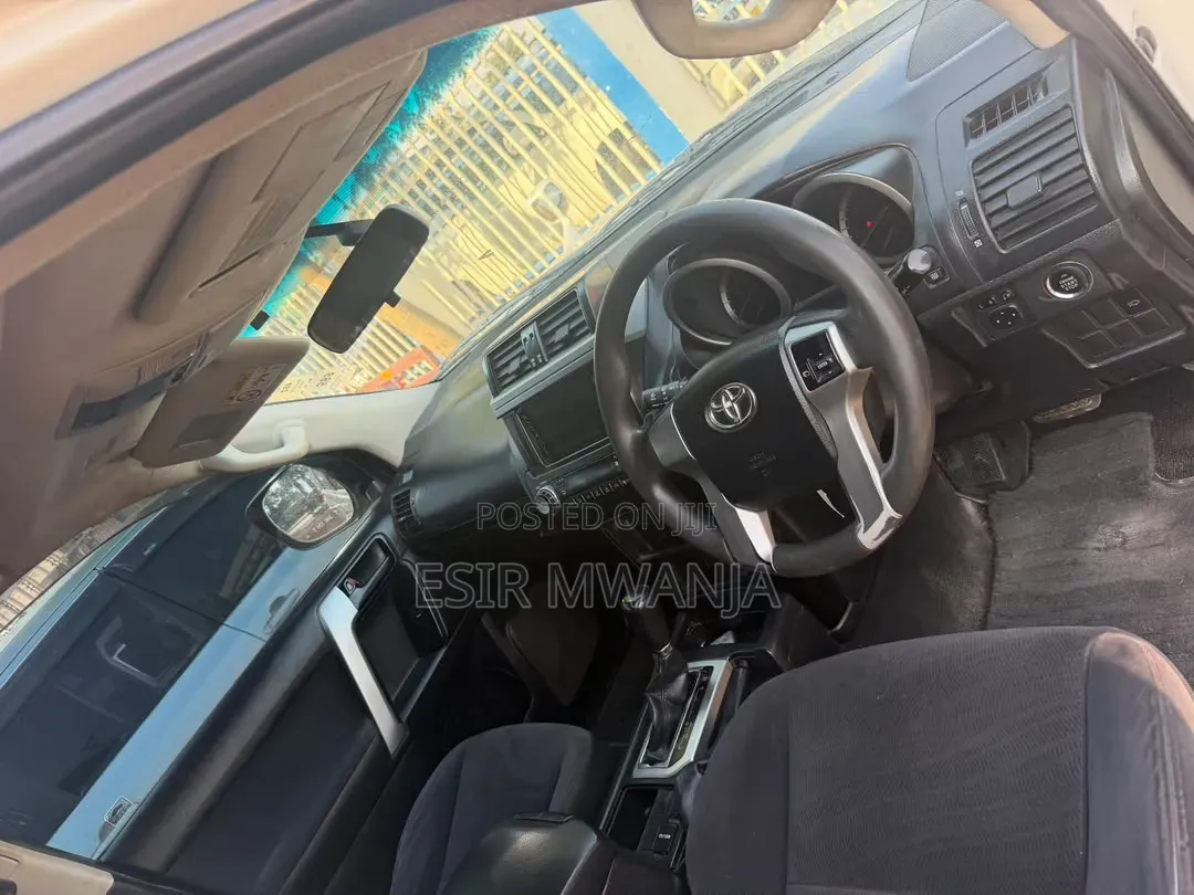 Toyota Land Cruiser Prado 2016 White
