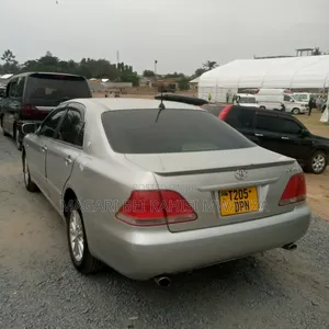 Toyota Crown 2004 Silver