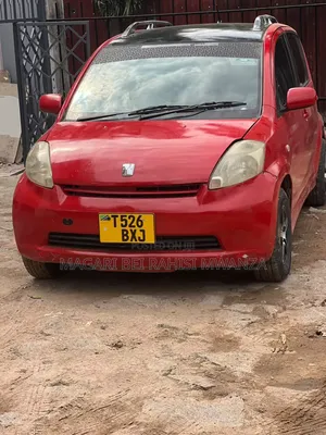 Toyota Passo 2005 Red