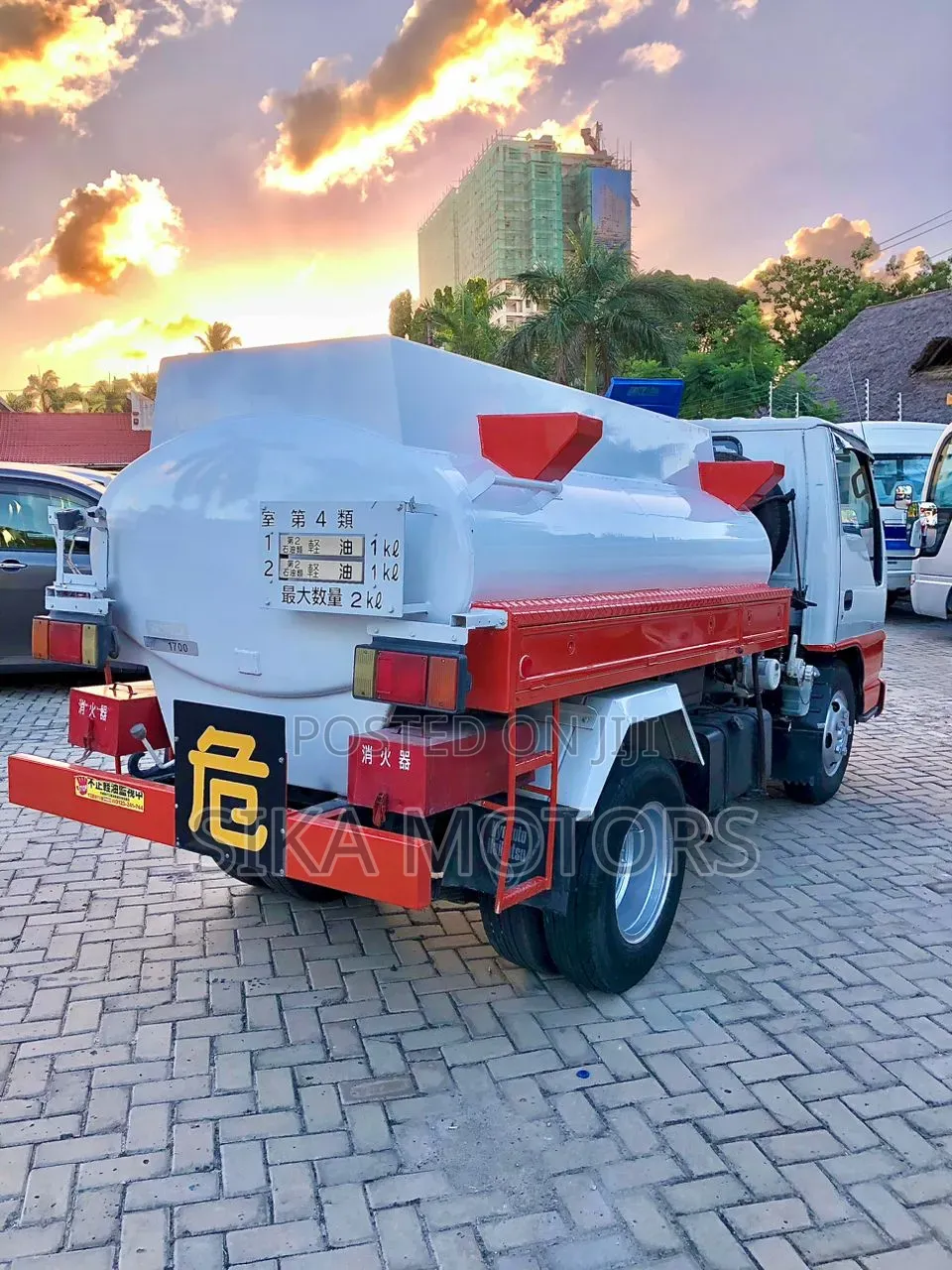 Mobile Tanker 2000lts, Isuzu
