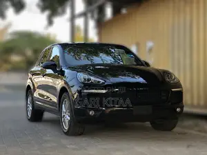 Porsche Cayenne 2016 Black