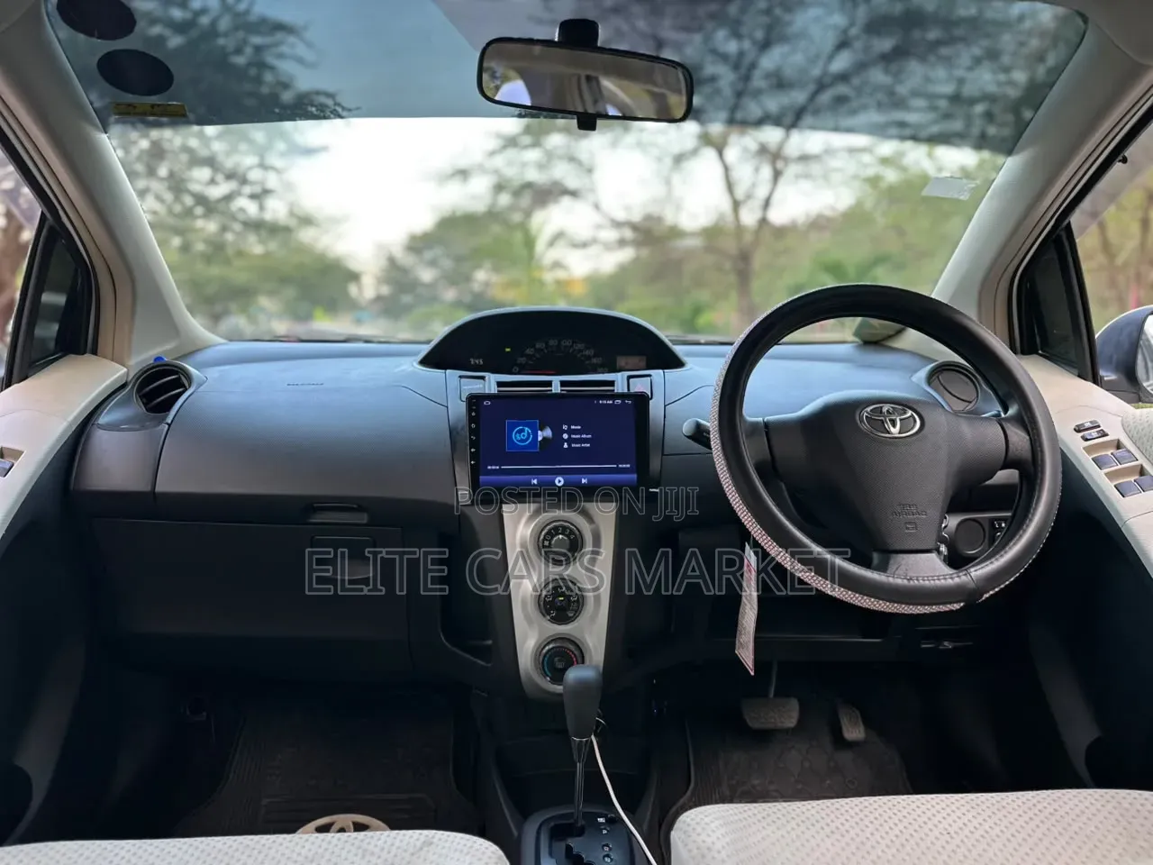 Toyota Vitz 2009 Pearl