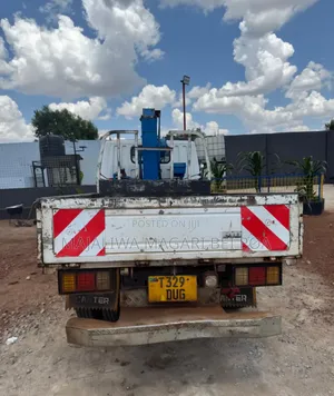 Mitsubishi Canter 2011 White