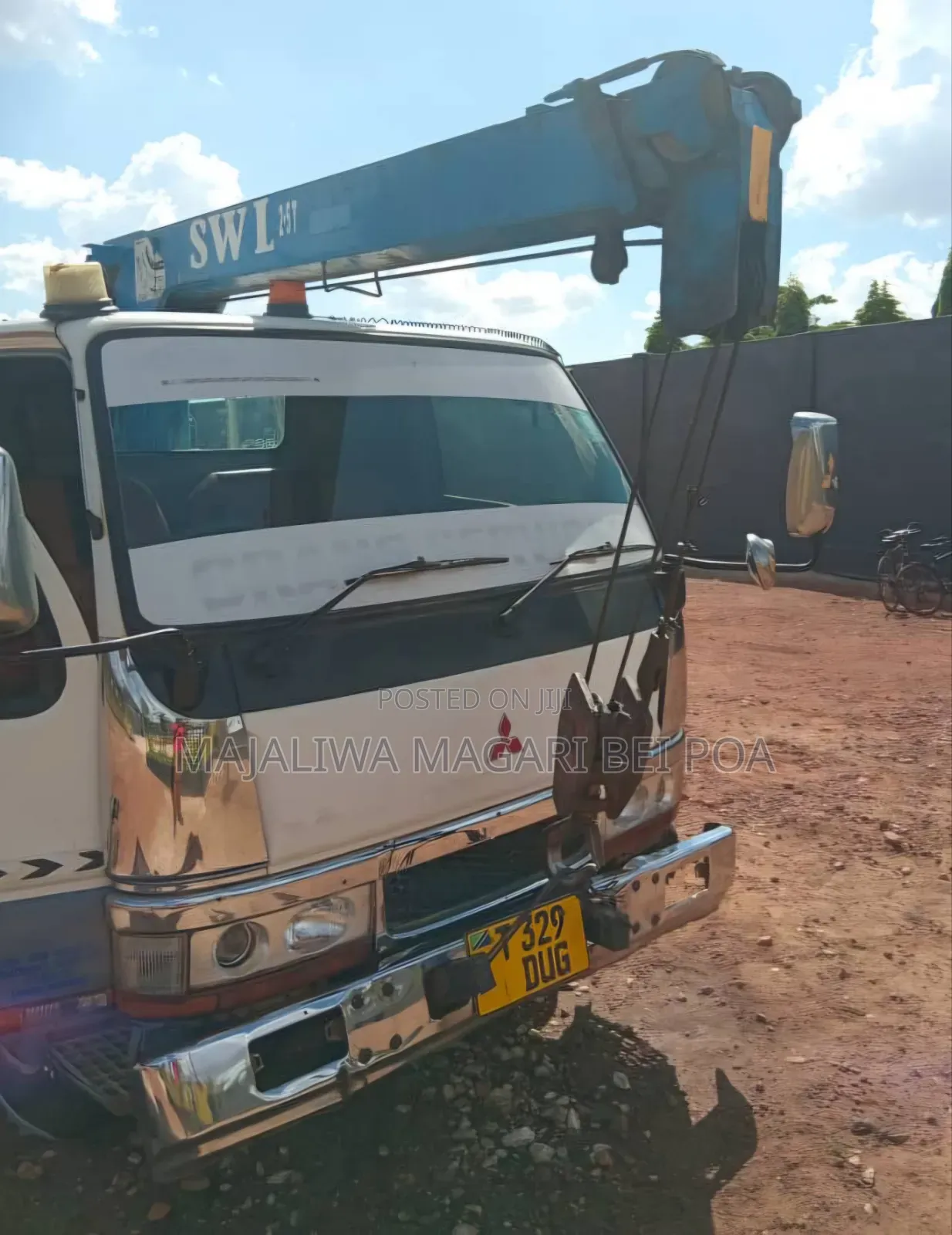 Mitsubishi Canter 2011 White