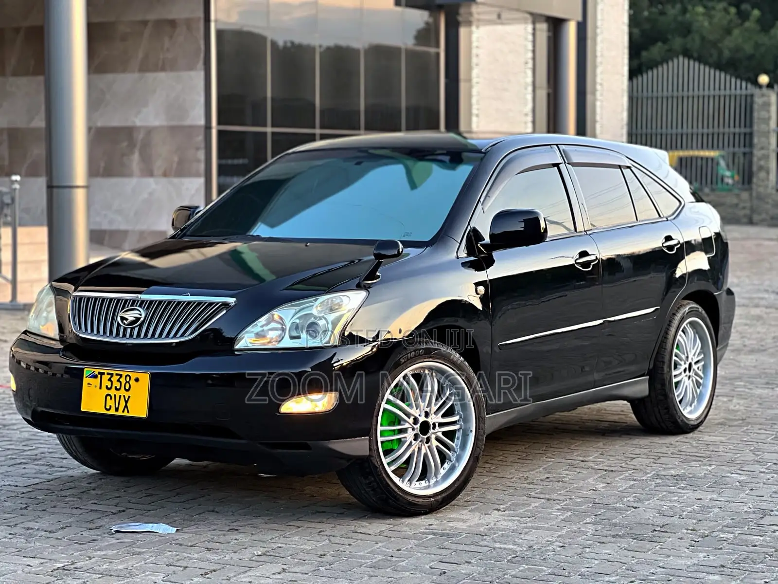 Toyota Harrier 2004 Black