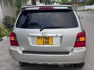 Toyota Kluger 2004 Silver