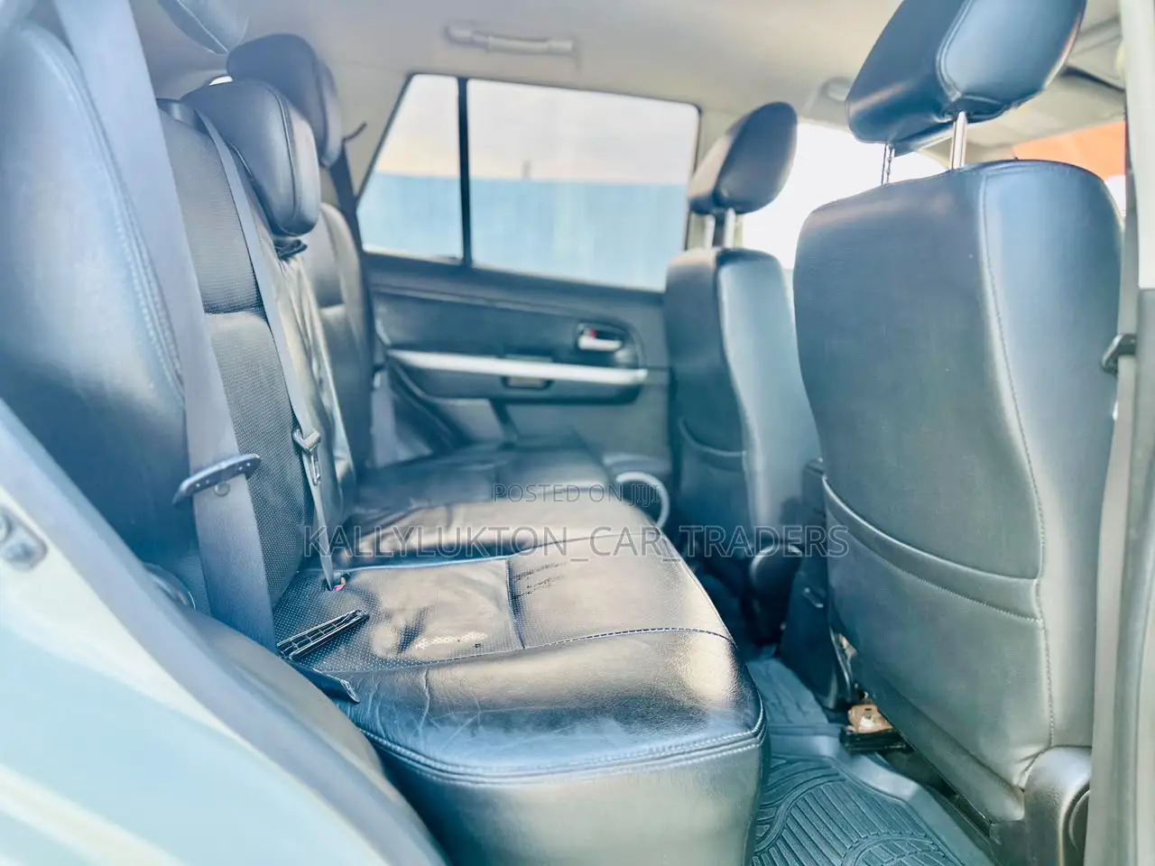 Suzuki Escudo 2008 White