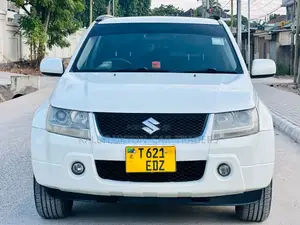 Suzuki Escudo 2008 White