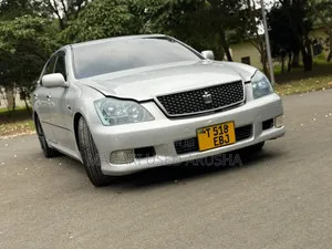 Toyota Crown 2006 Silver