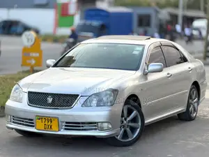 Toyota Crown 2005 Silver