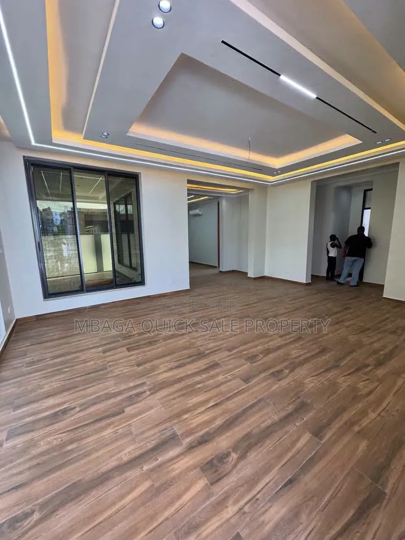 6bdrm House in Mbweni Jkt for sale