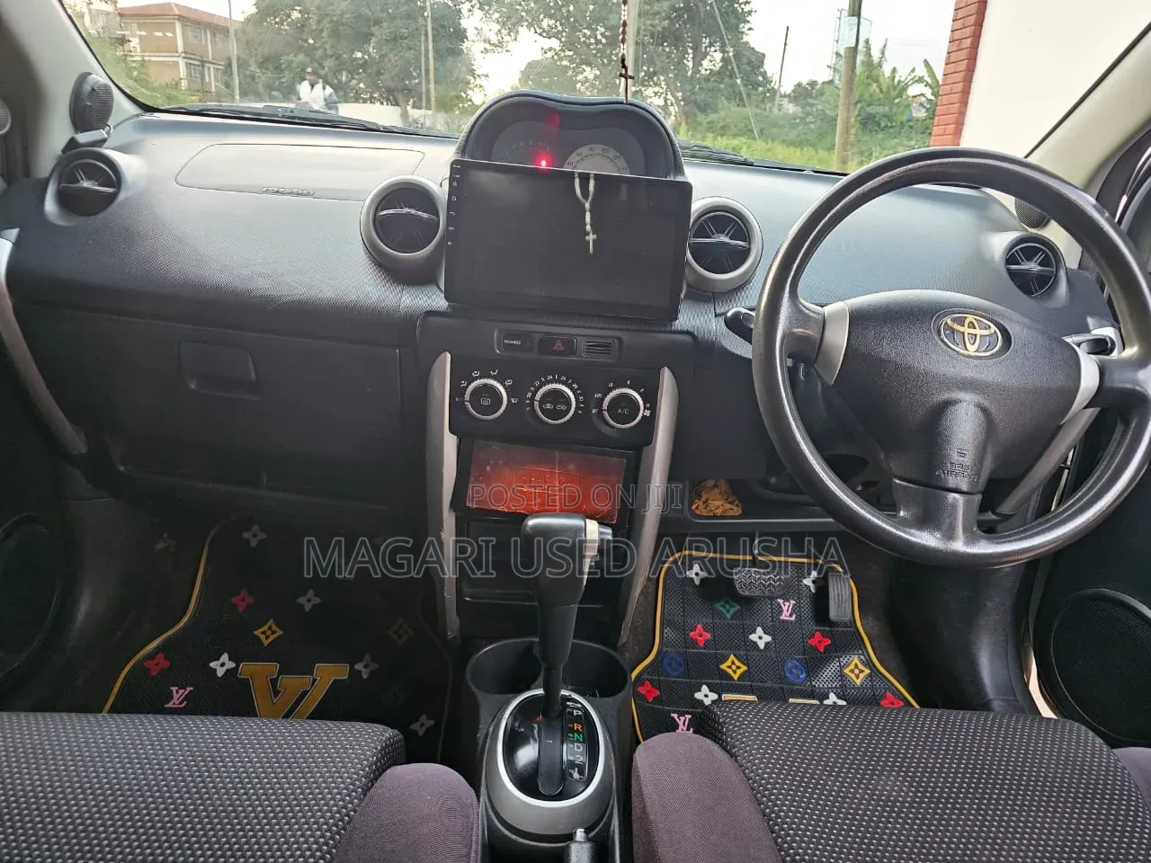 Toyota IST 2004 Silver
