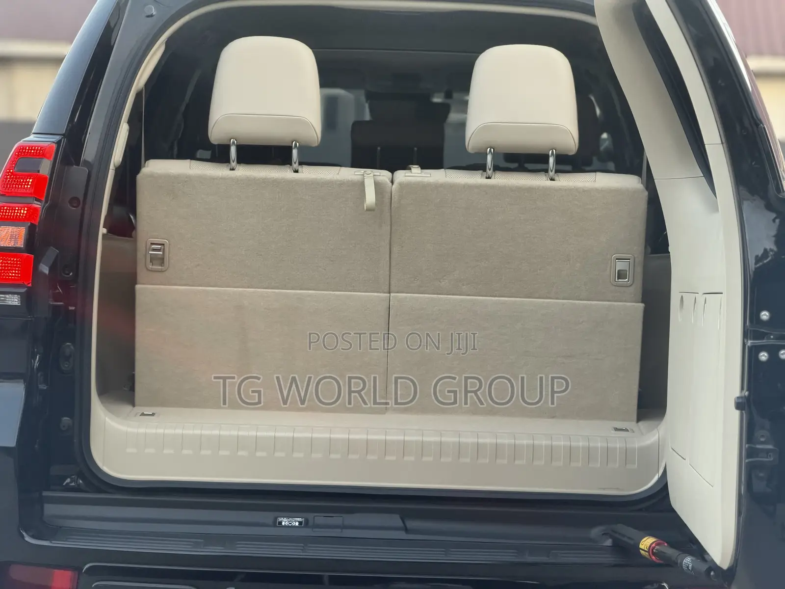 Toyota Land Cruiser Prado 2.7 2023 Black
