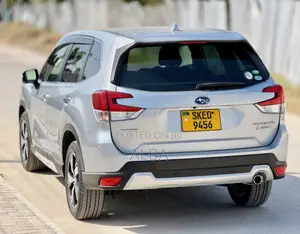 Subaru Forester Premium AWD 2020 Silver