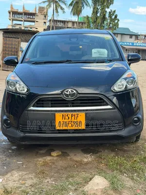 Toyota Sienta 2016 Black