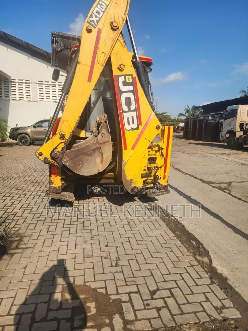 JCB 3dx Backhoe Loader for Sale in Very Good Condition Low Hours
