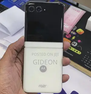 Motorola Razr 60 256 GB White