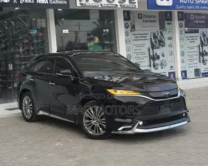 Toyota Harrier 2.0 2021 Black