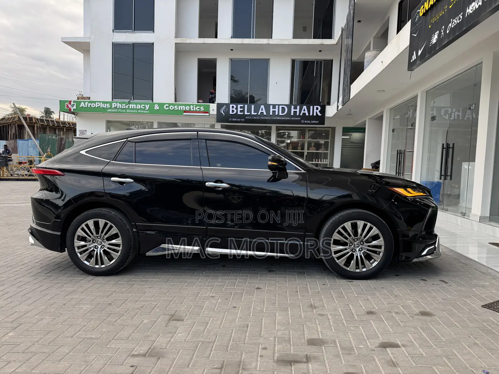 Toyota Harrier 2.0 2021 Black