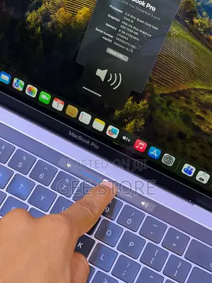 Laptop Apple MacBook Pro 2019 8GB Intel Core i5 SSD 500GB