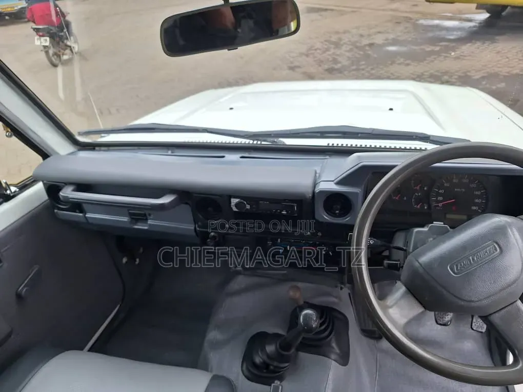 Toyota Land Cruiser 2008 Off white